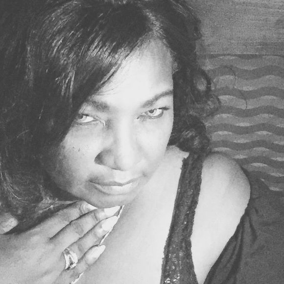 Meet your Posher, Beverly - Picture 1 of 1